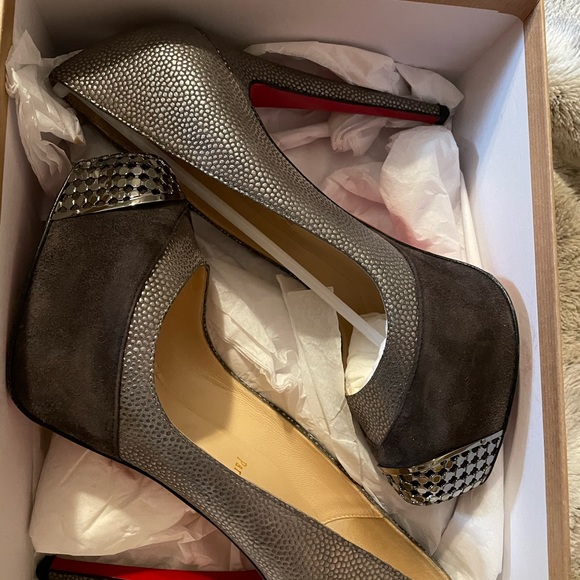 Authentic Christian Louboutin Maggie Pumps - Picture 3 of 7